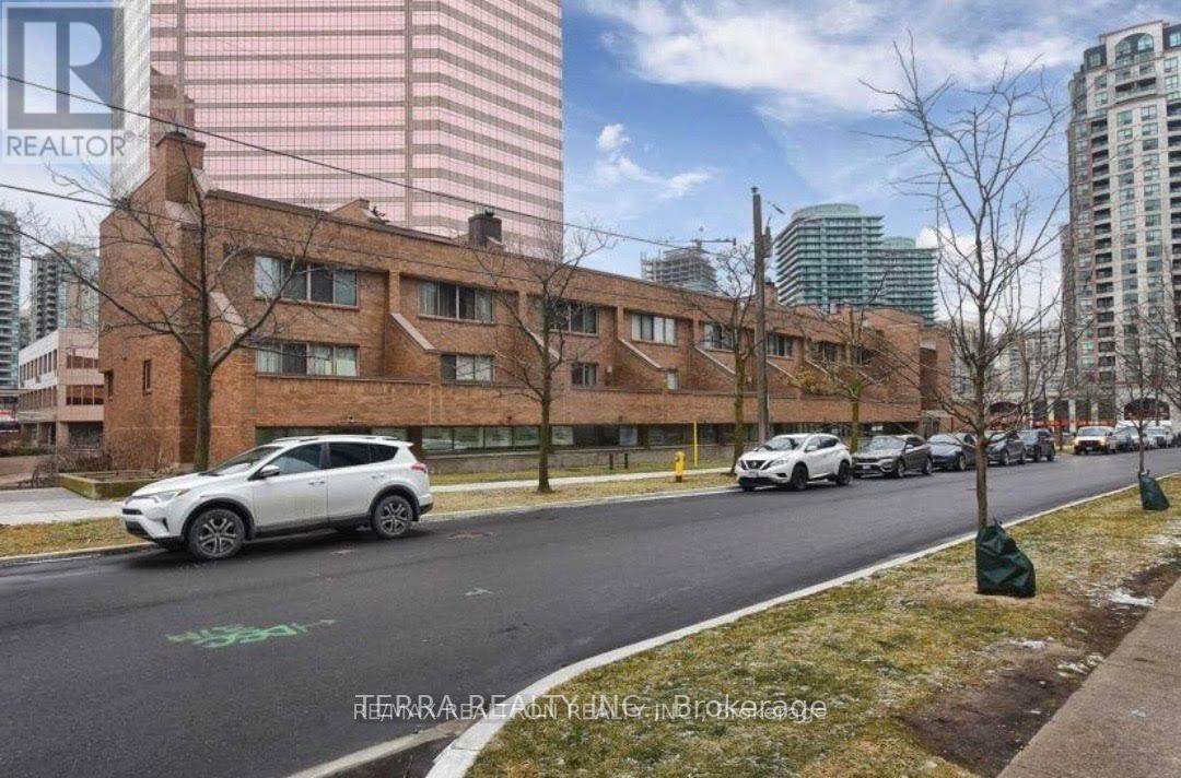 105 - 1 DUPLEX AVENUE