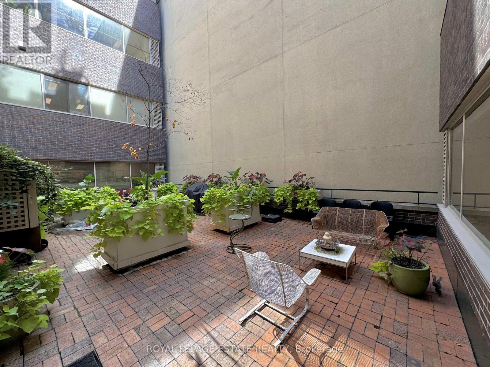 202 - 124 Merton Street Property Photo 10