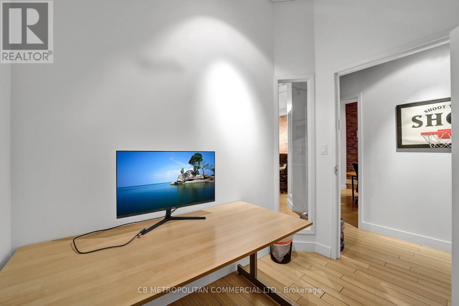 301 - 21 Camden Street Property Photo 11