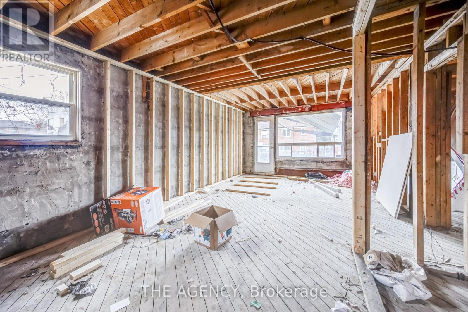 374 Atlas Avenue Property Photo 7