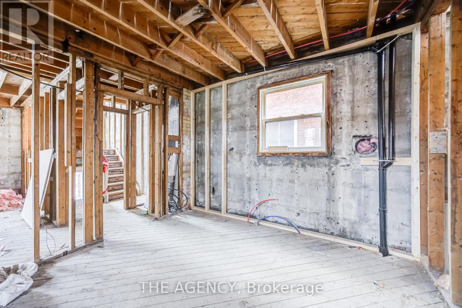 374 Atlas Avenue Property Photo 8