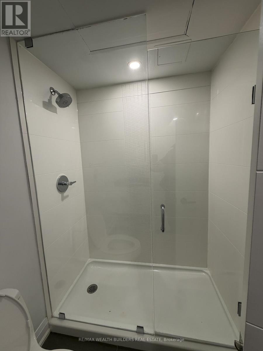 1 - 215 Jarvis Street Property Photo 7