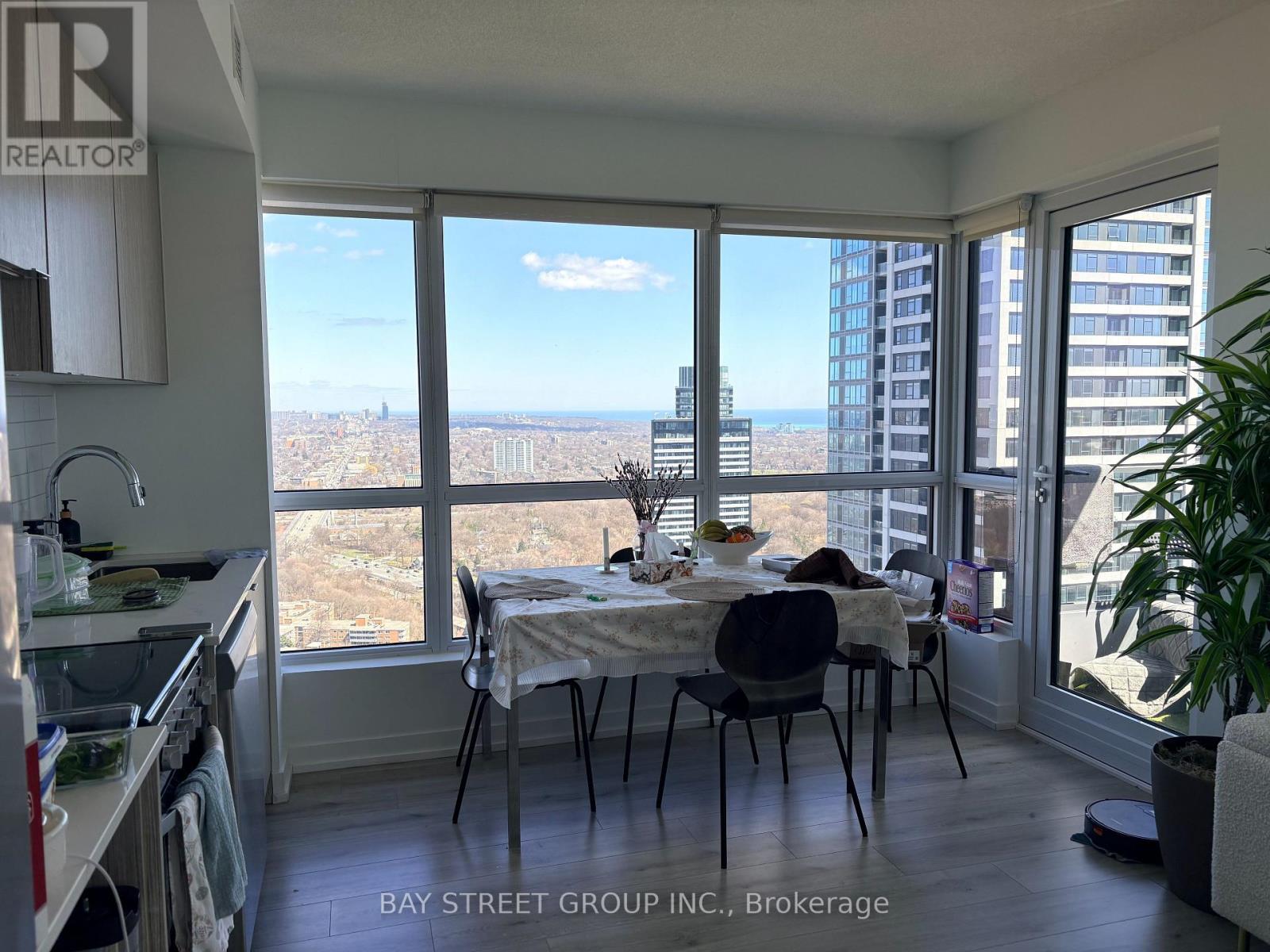 4010 - 395 BLOOR STREET E Property Photo 1