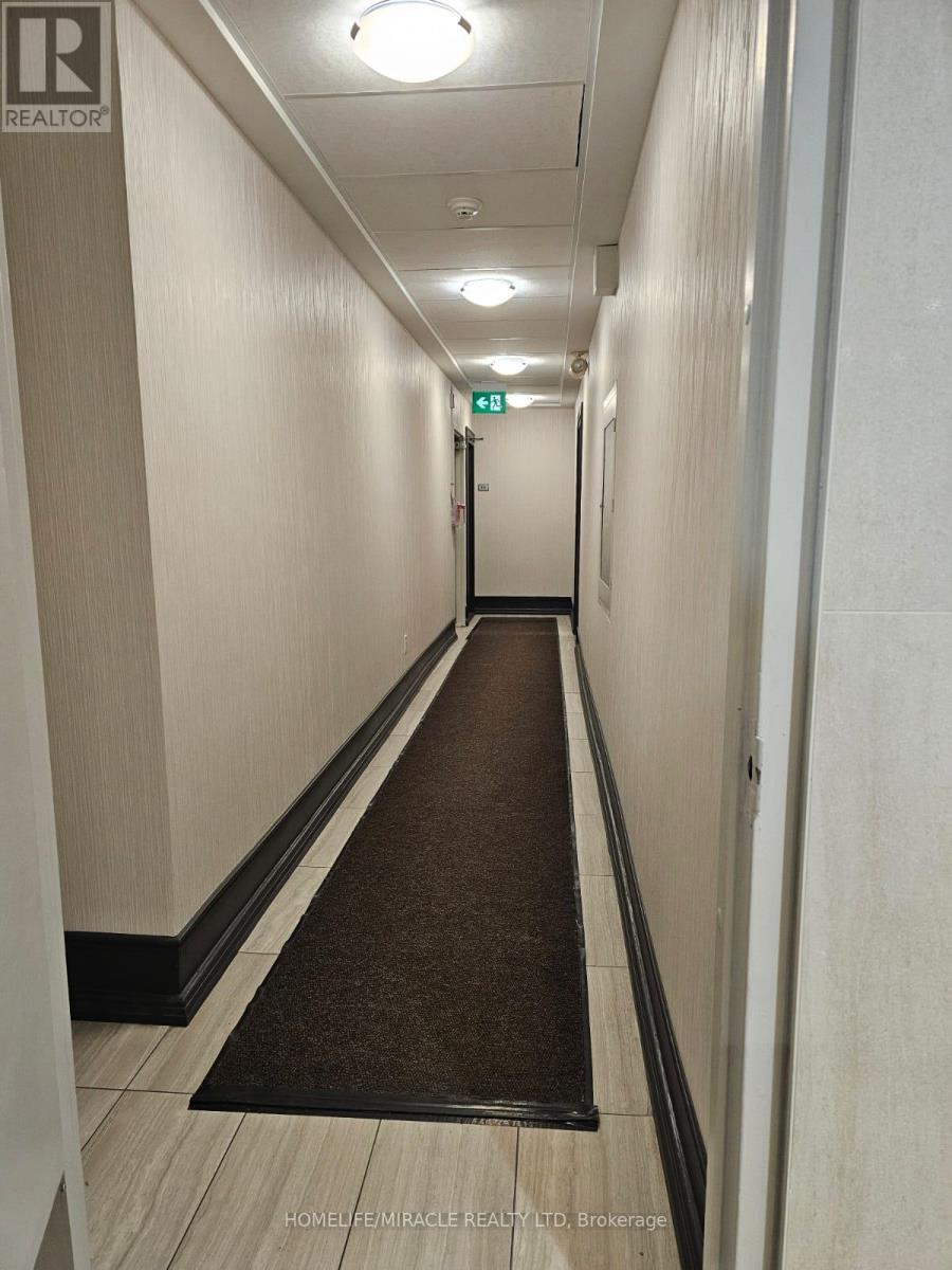 201 - 715 Don Mills Road Property Photo 8