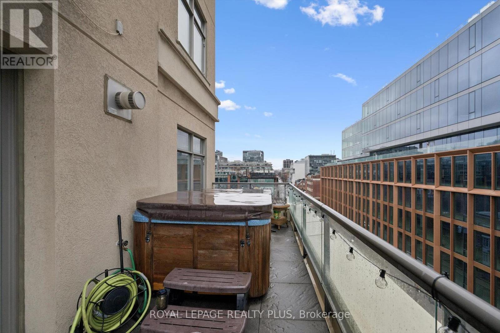 620 - 550 Front Street W Property Photo 22