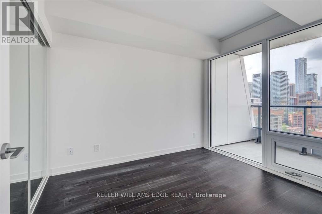 3609 - 85 Wood Street Property Photo 6