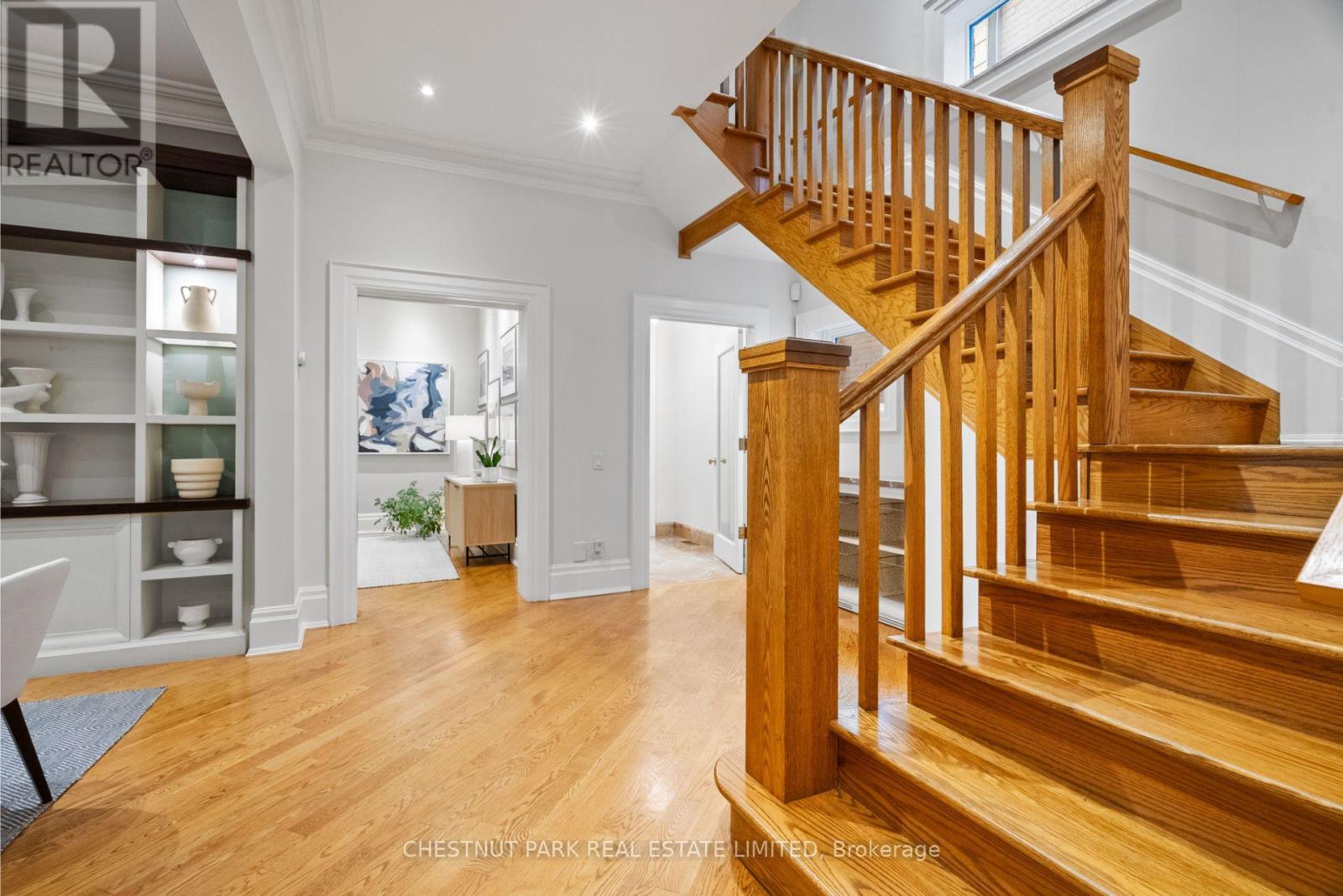 46 Lowther Avenue Property Photo 5