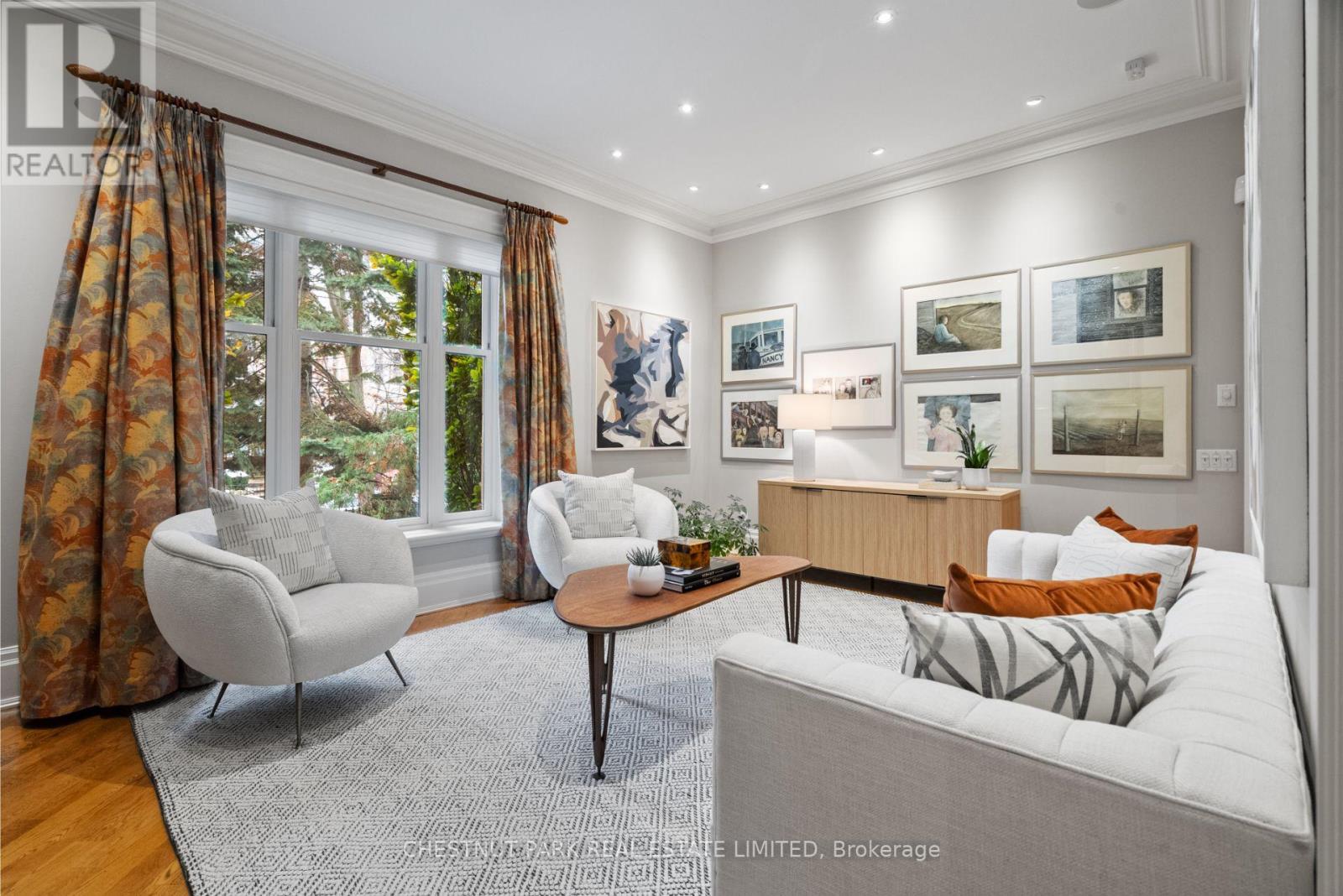 46 Lowther Avenue Property Photo 8