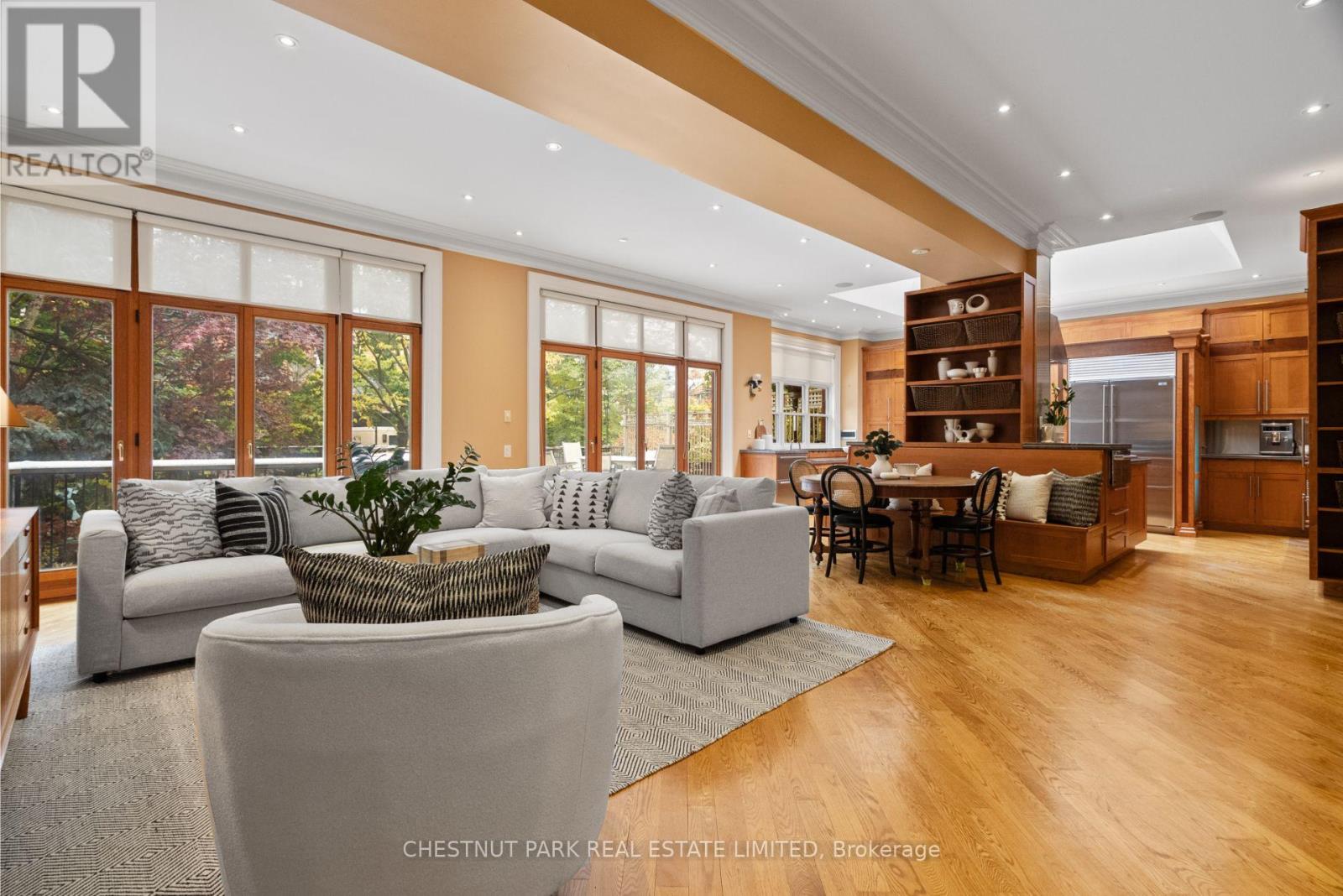 46 Lowther Avenue Property Photo 11