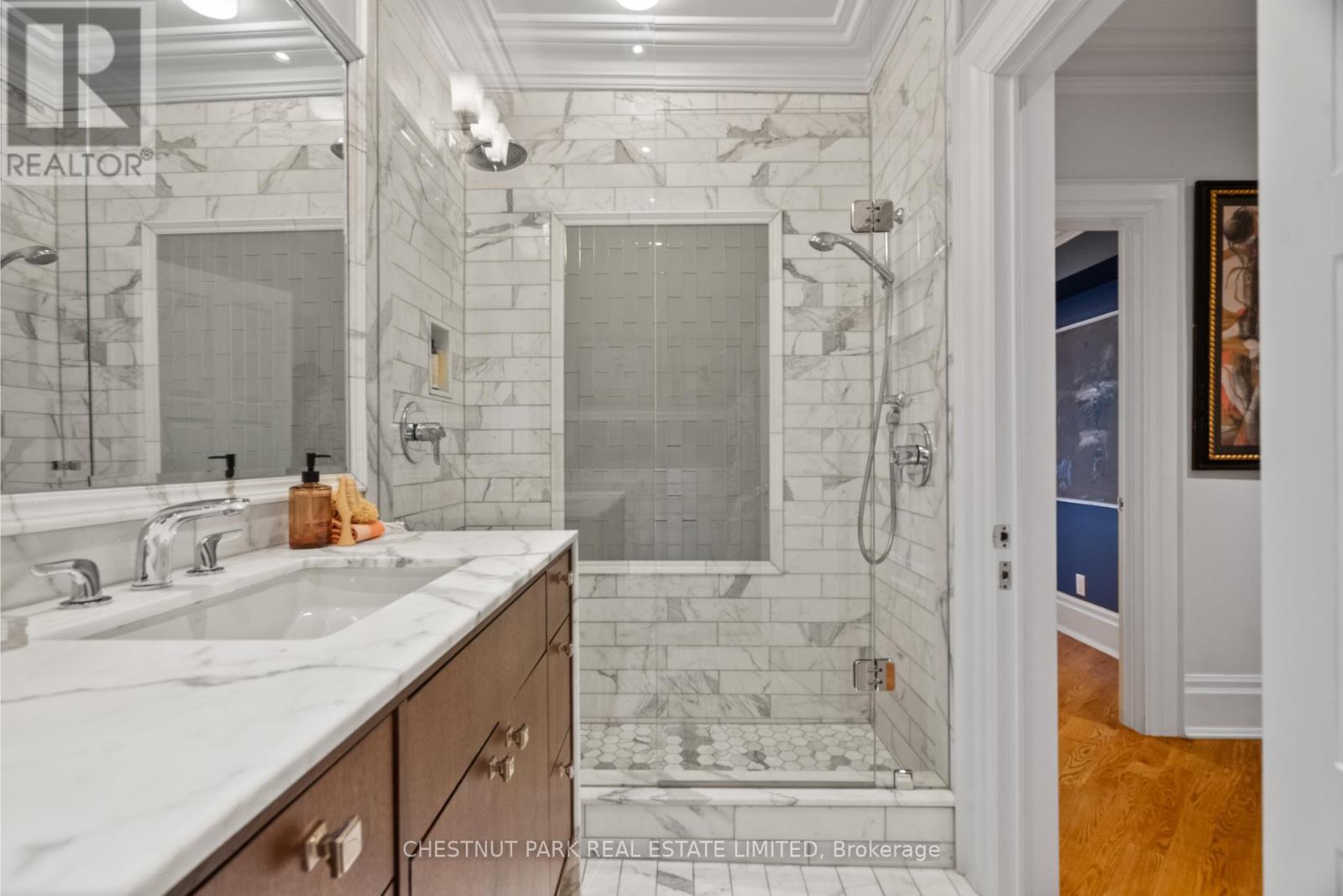 46 Lowther Avenue Property Photo 25