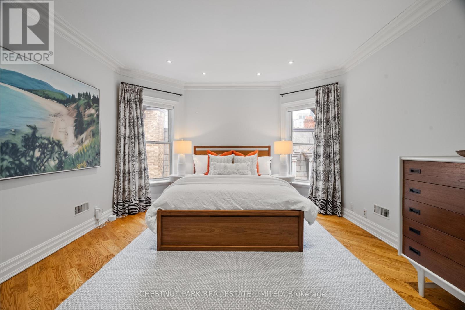 46 Lowther Avenue Property Photo 28