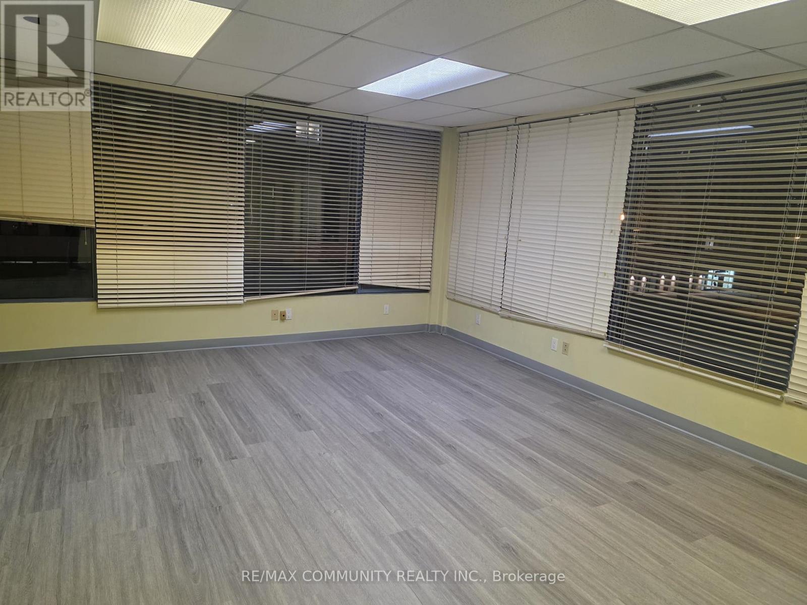 303 - 250 Sheppard Avenue E Property Photo 10