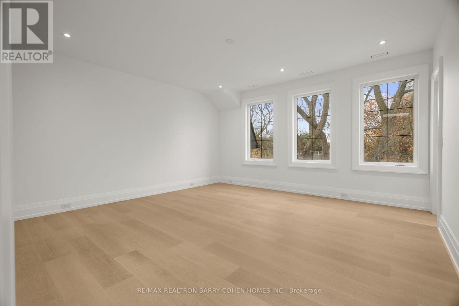81 Upper Canada Drive Property Photo 33