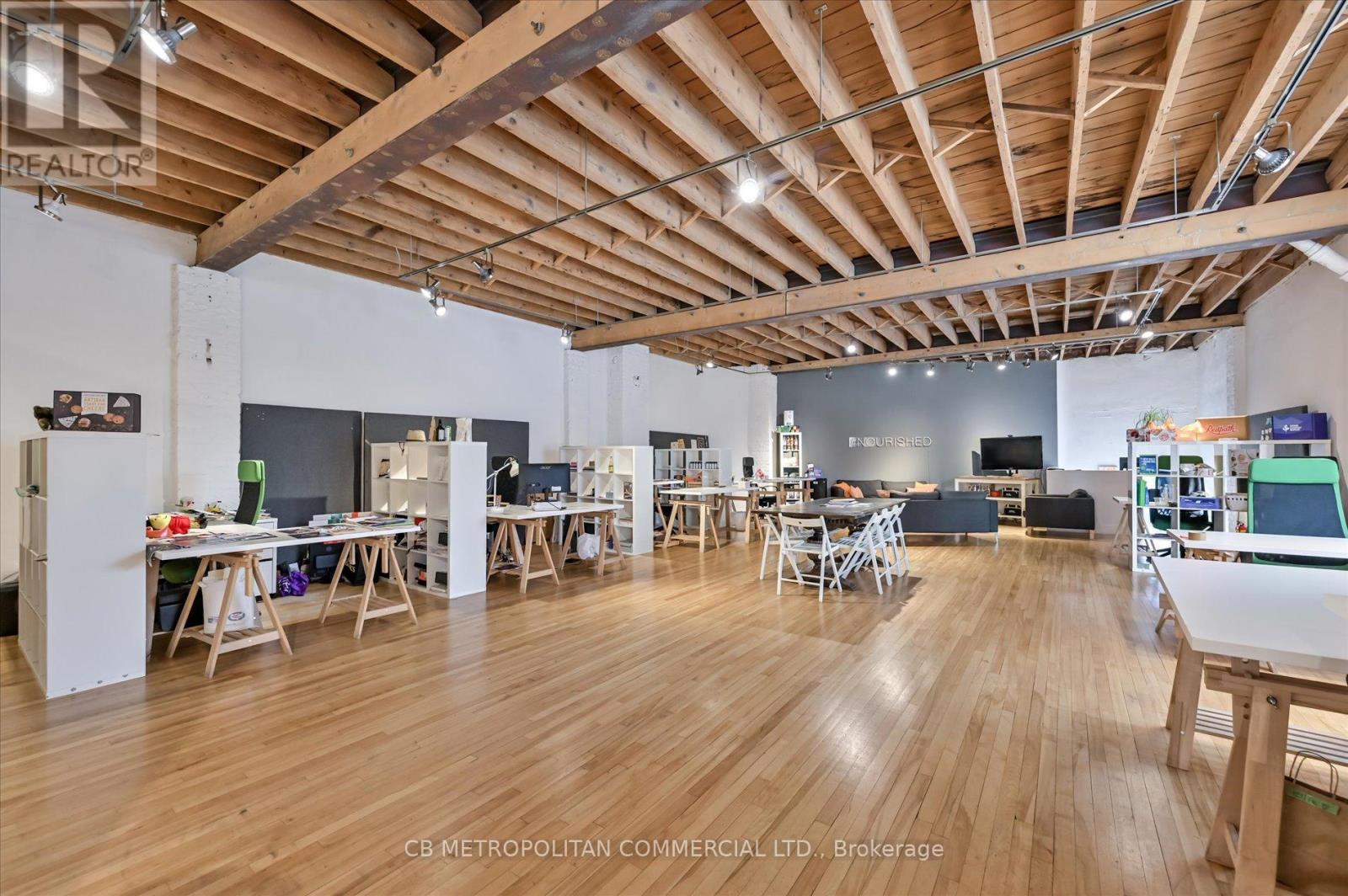 201 Niagara Street Property Photo 5