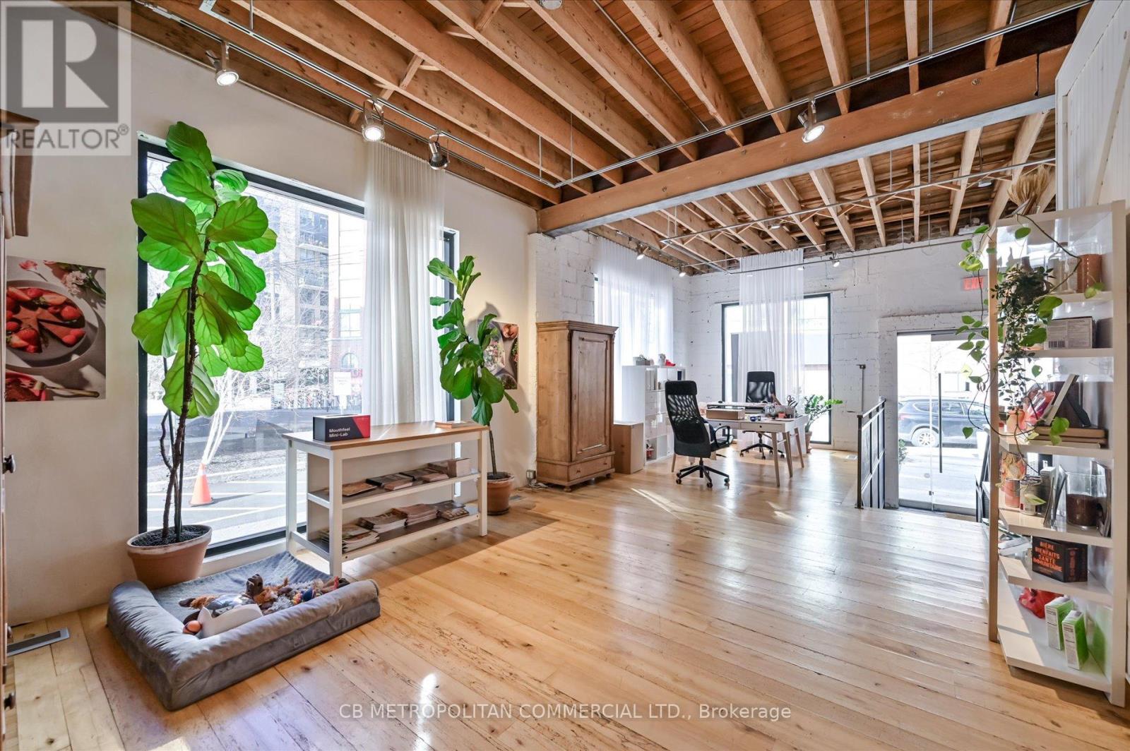 201 Niagara Street Property Photo 9