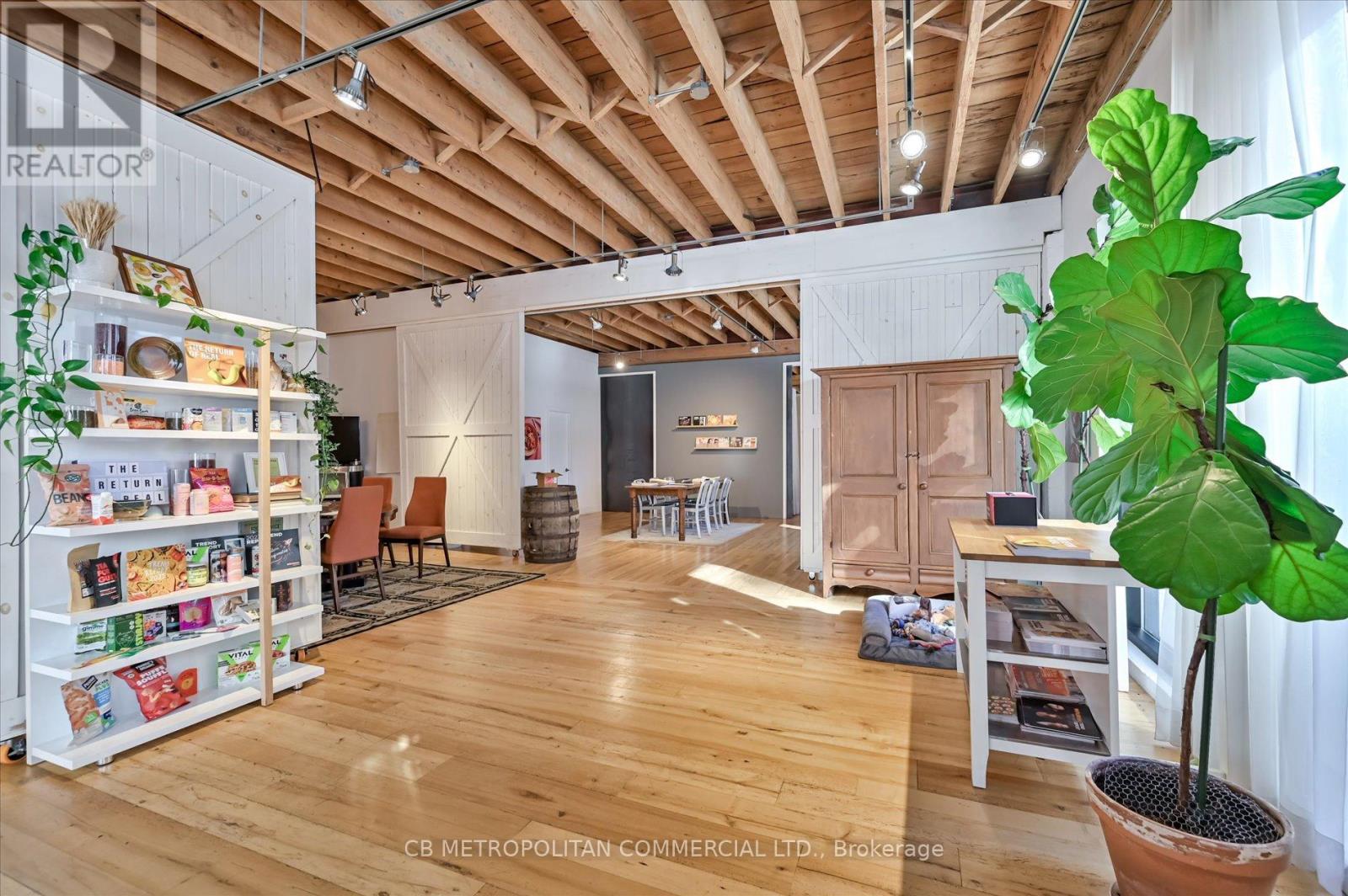 201 Niagara Street Property Photo 10