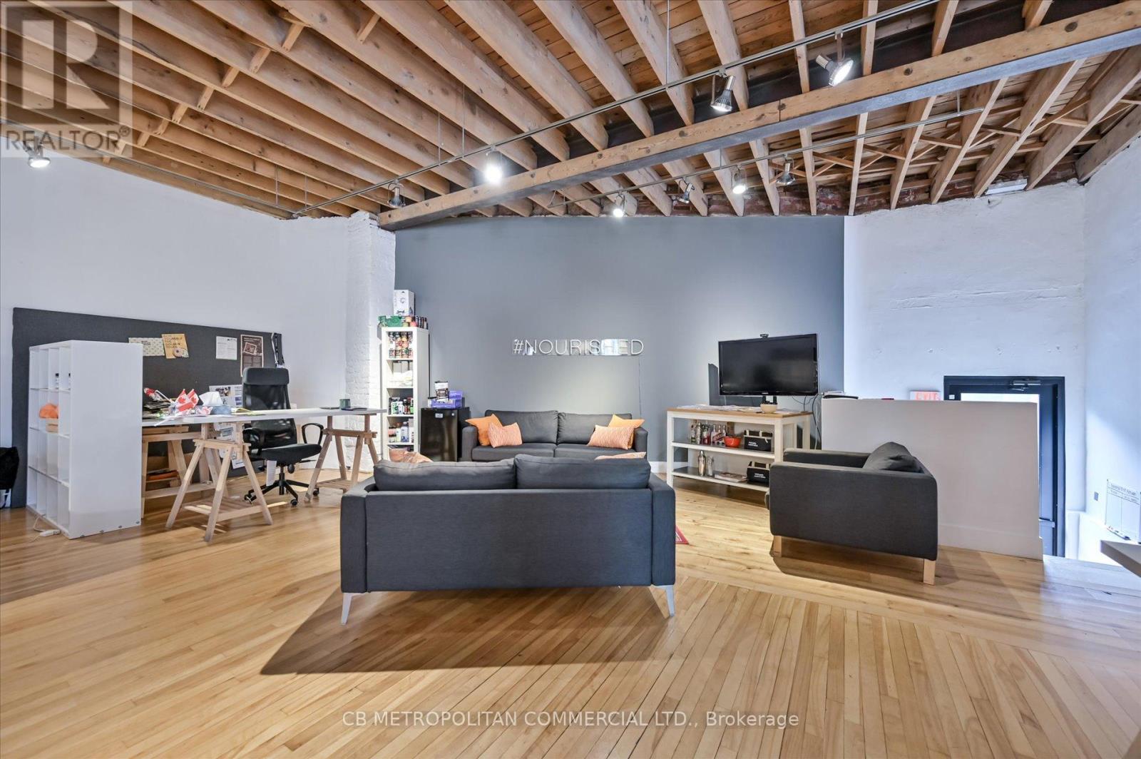 201 Niagara Street Property Photo 24