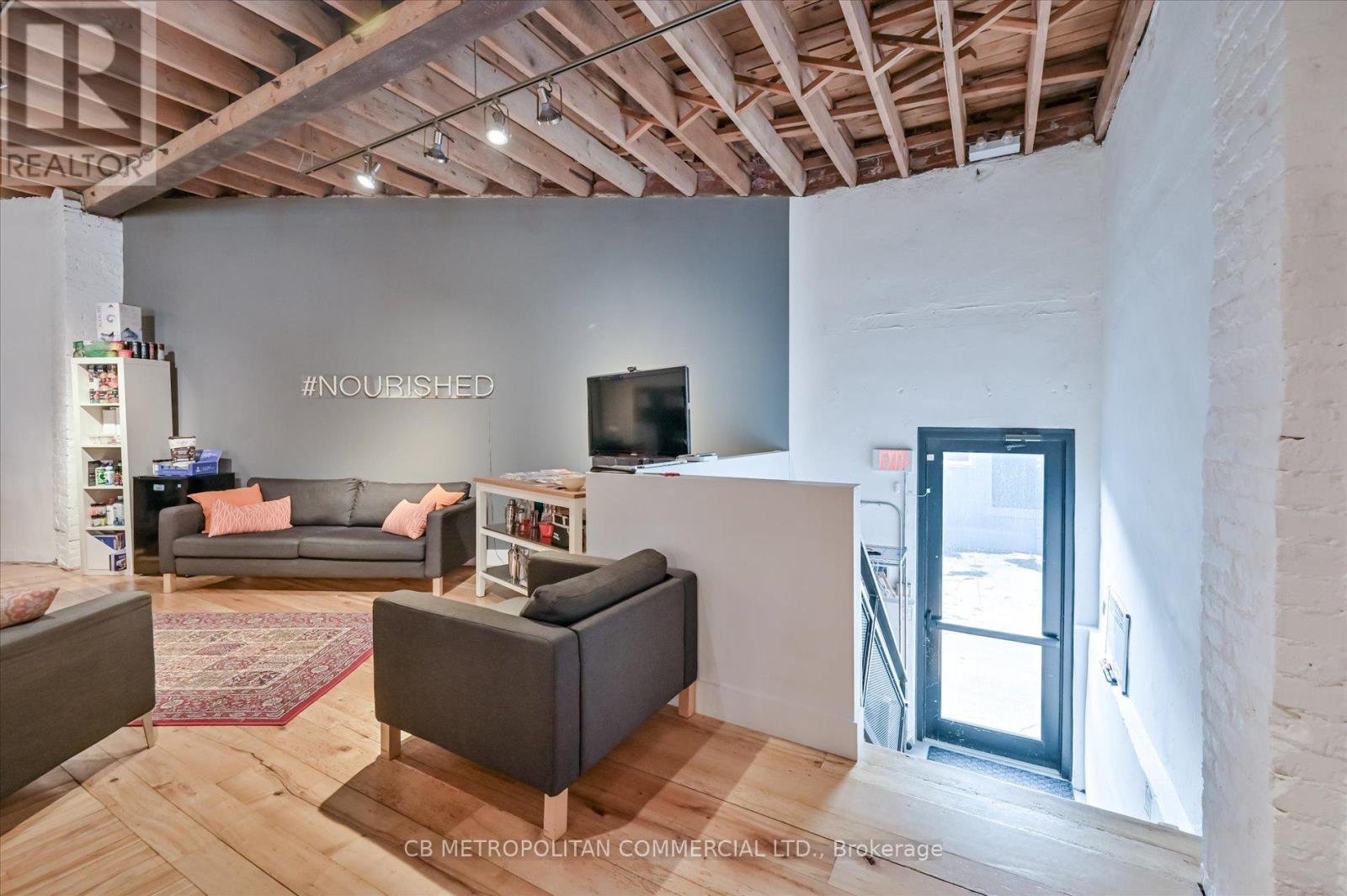 201 Niagara Street Property Photo 27