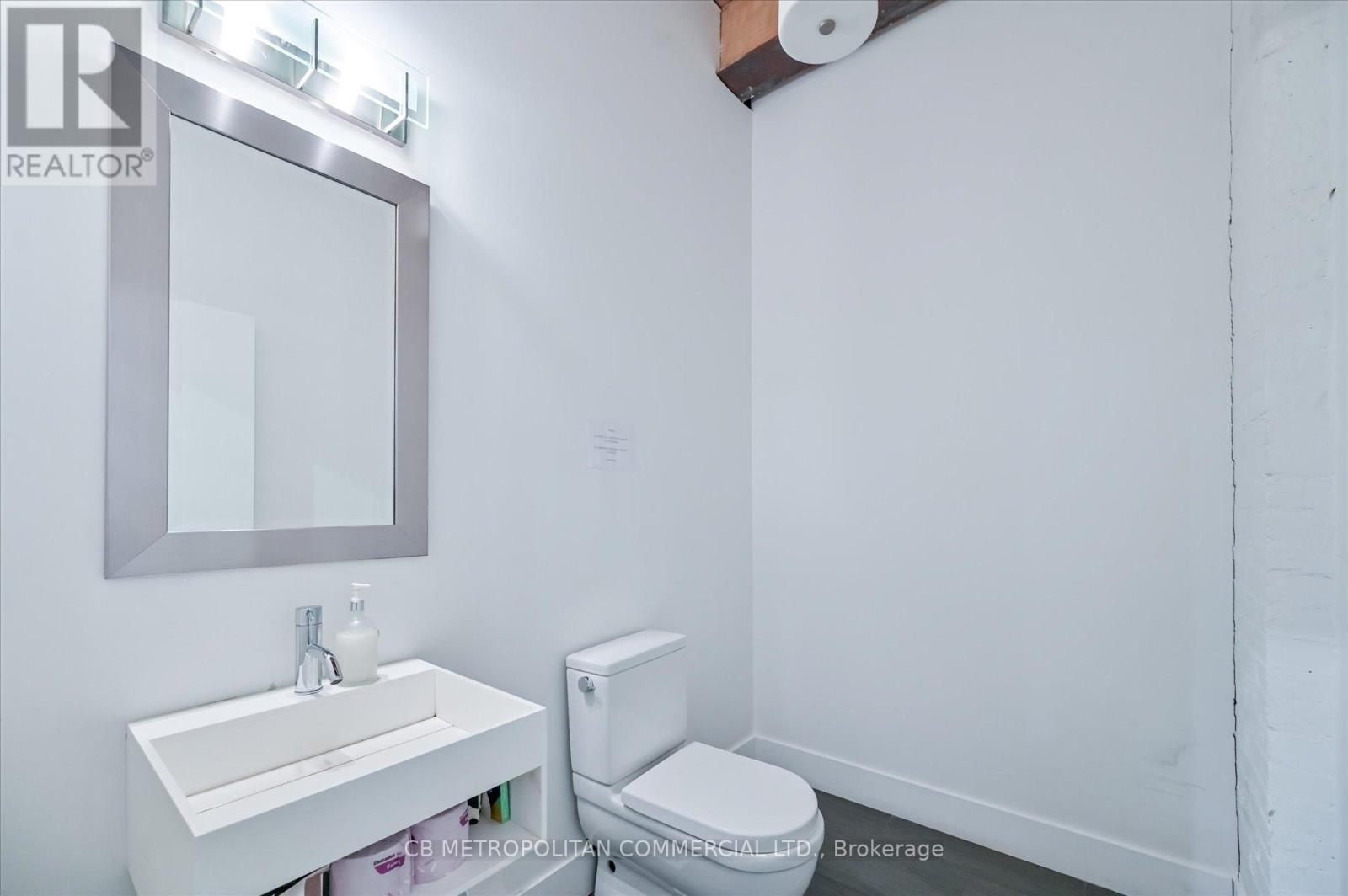 201 Niagara Street Property Photo 28