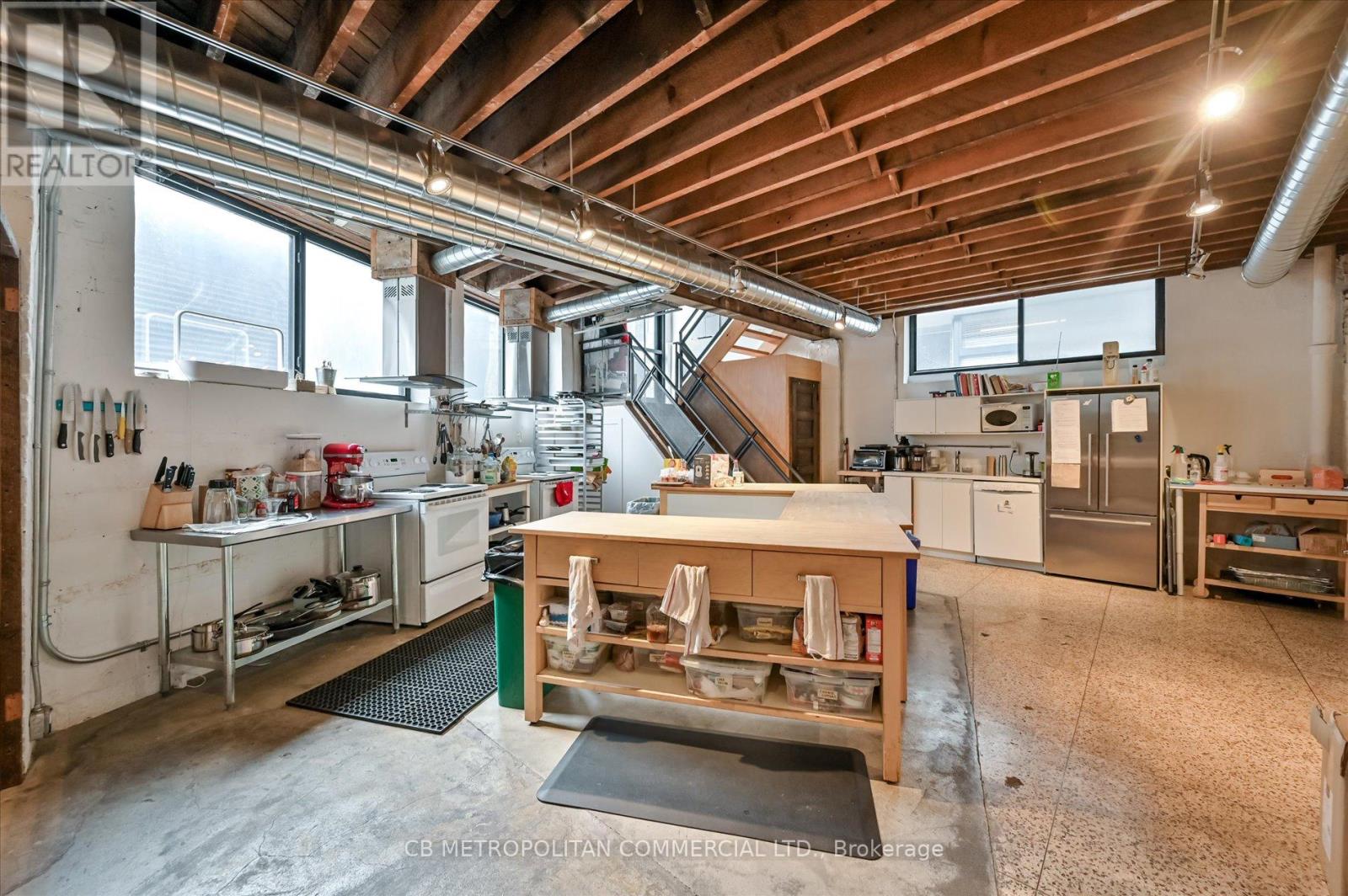201 Niagara Street Property Photo 30