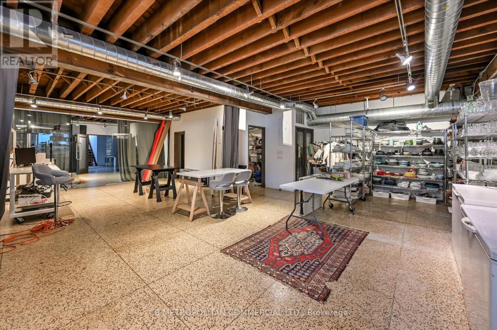201 Niagara Street Property Photo 33