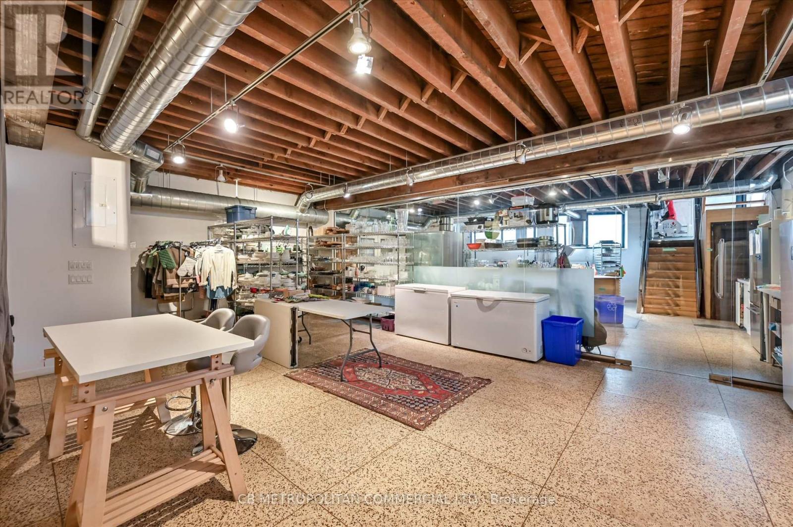 201 Niagara Street Property Photo 34