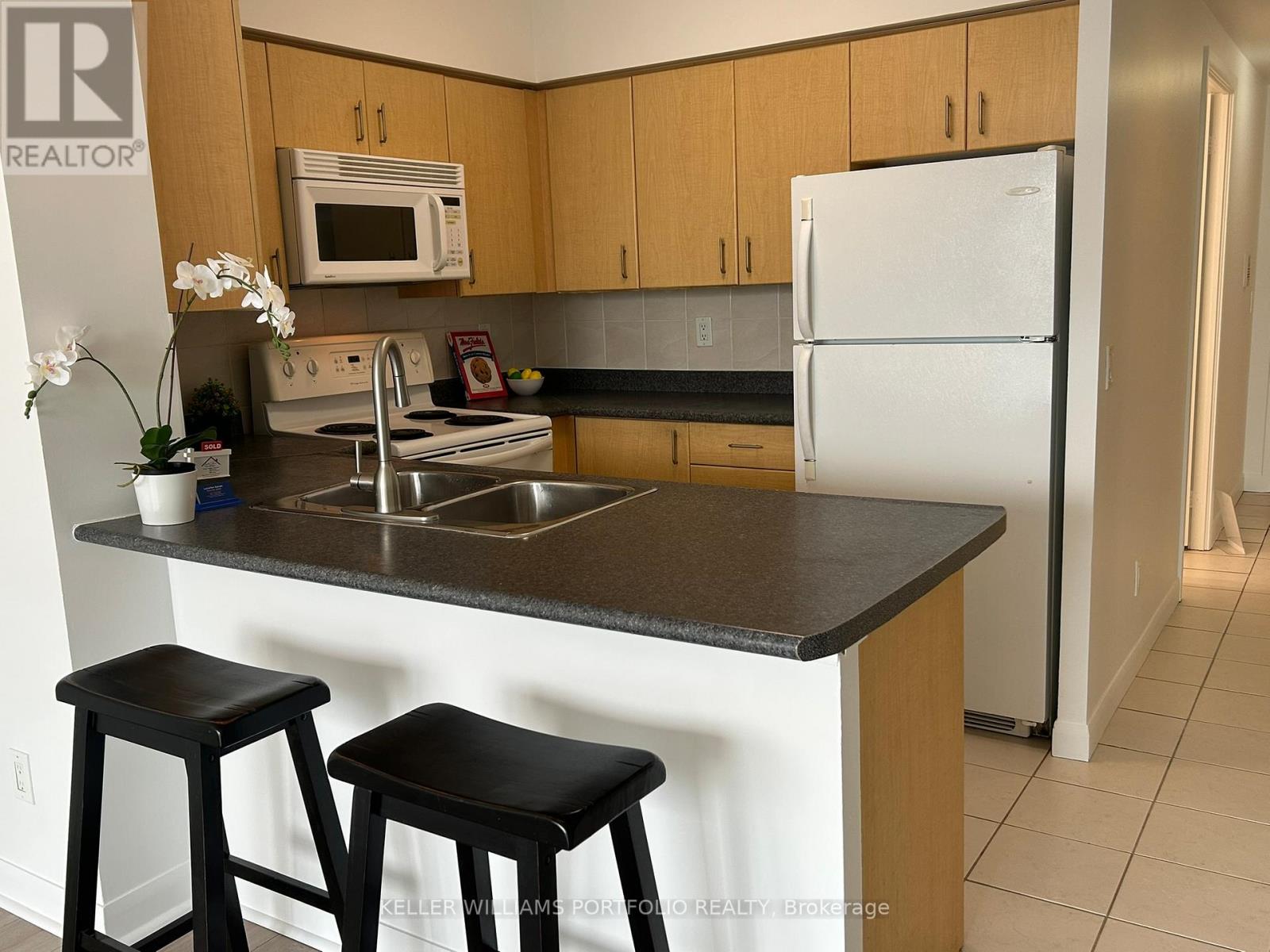2801 - 4968 Yonge Street Property Photo 2