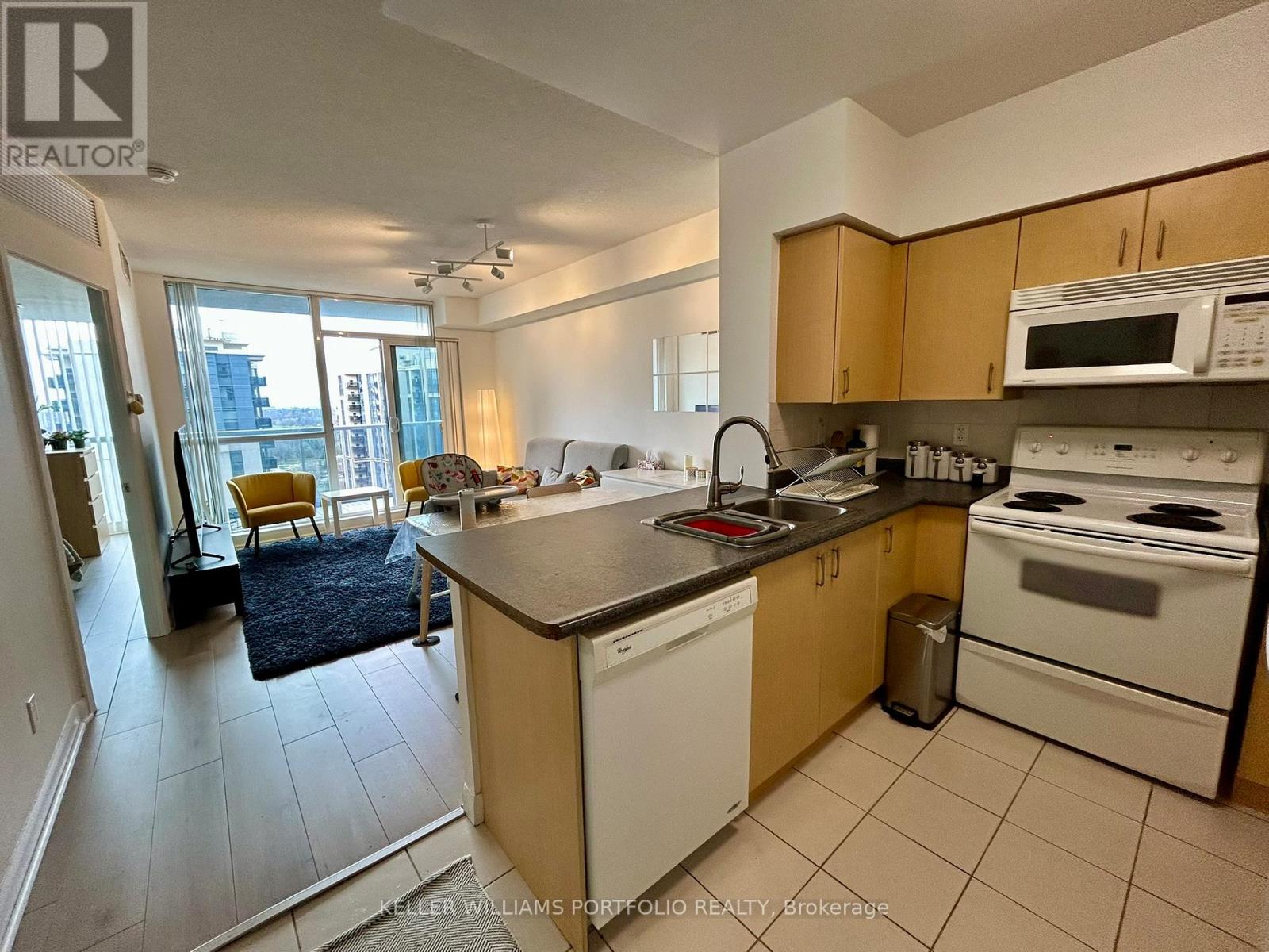 2801 - 4968 Yonge Street Property Photo 7