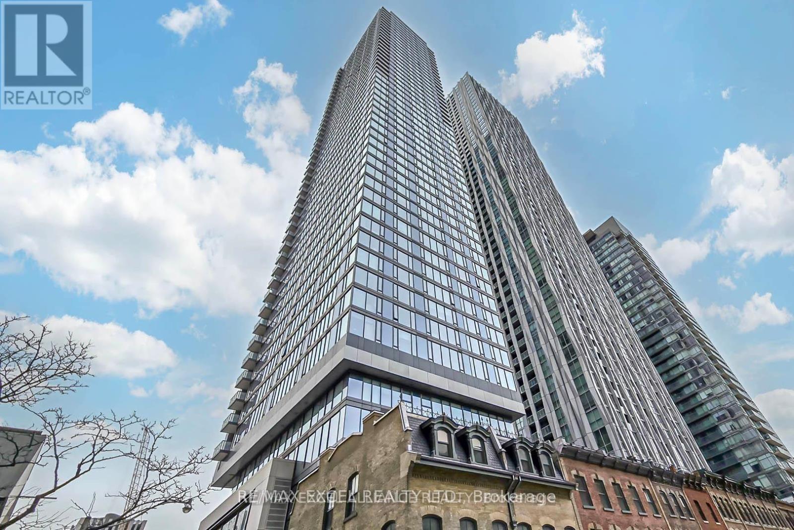 5102 - 8 Cumberland Street Property Photo 2