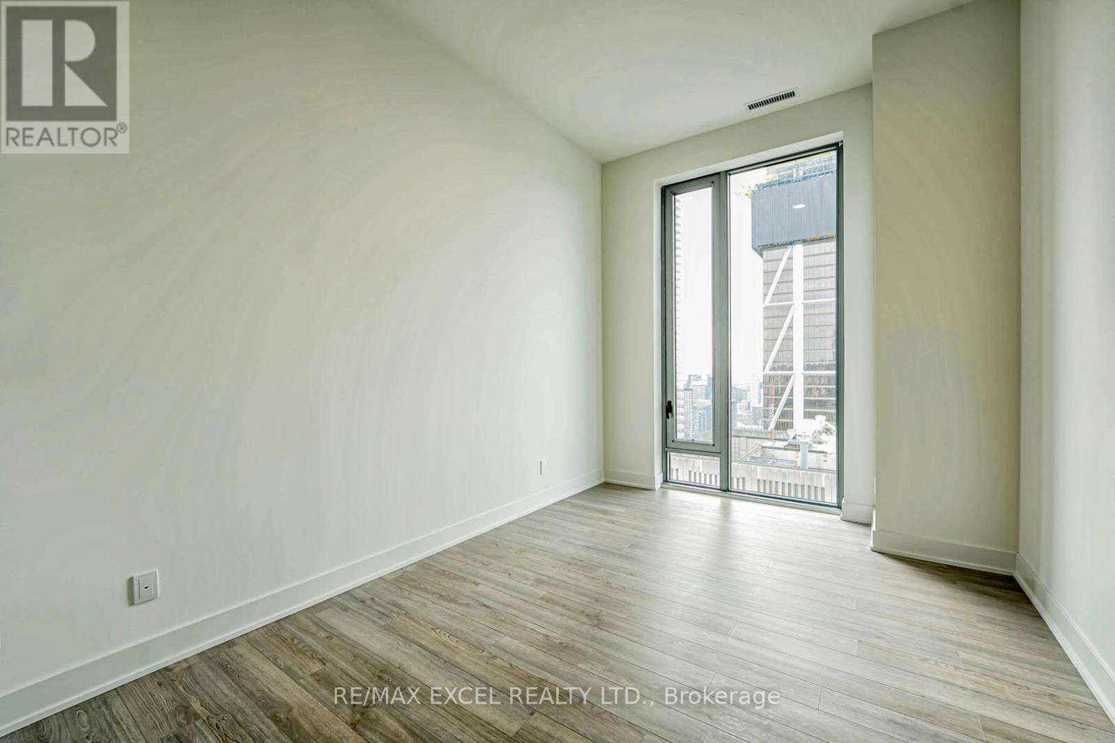 5102 - 8 Cumberland Street Property Photo 13