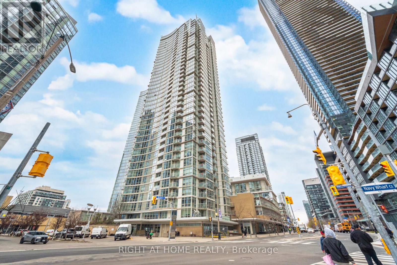 2107 - 10 Navy Wharf Court Property Photo 1