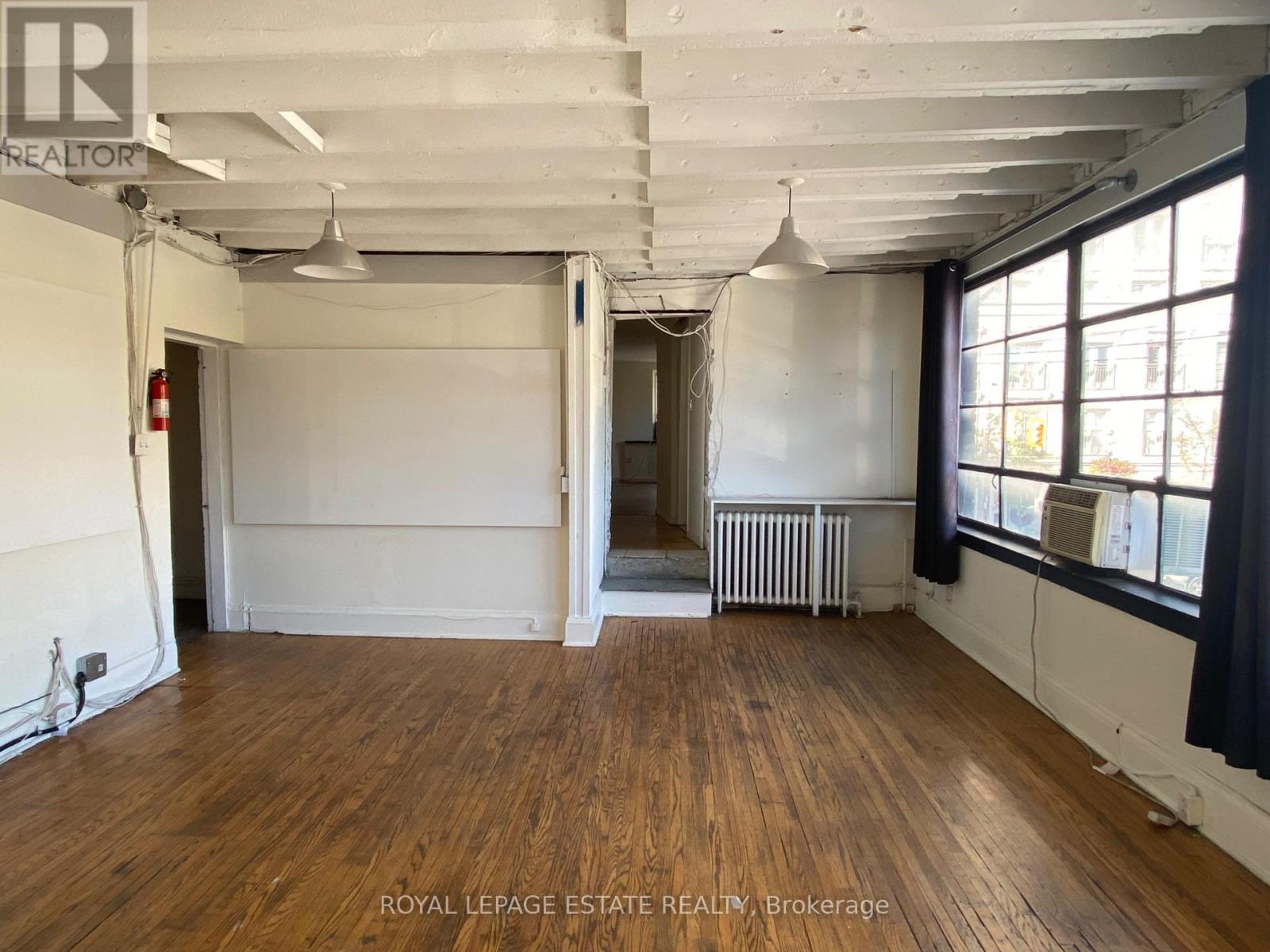 155 Richmond Street E Property Photo 3