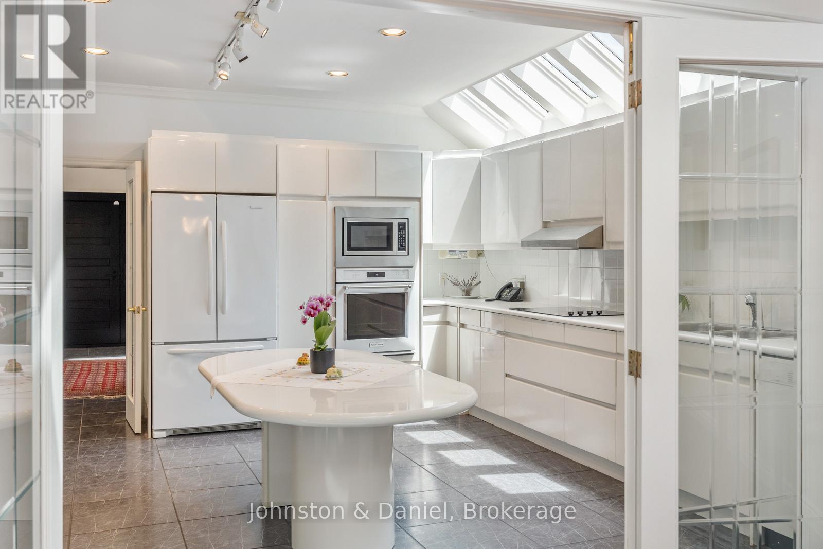 31 George Henry Boulevard Property Photo 12