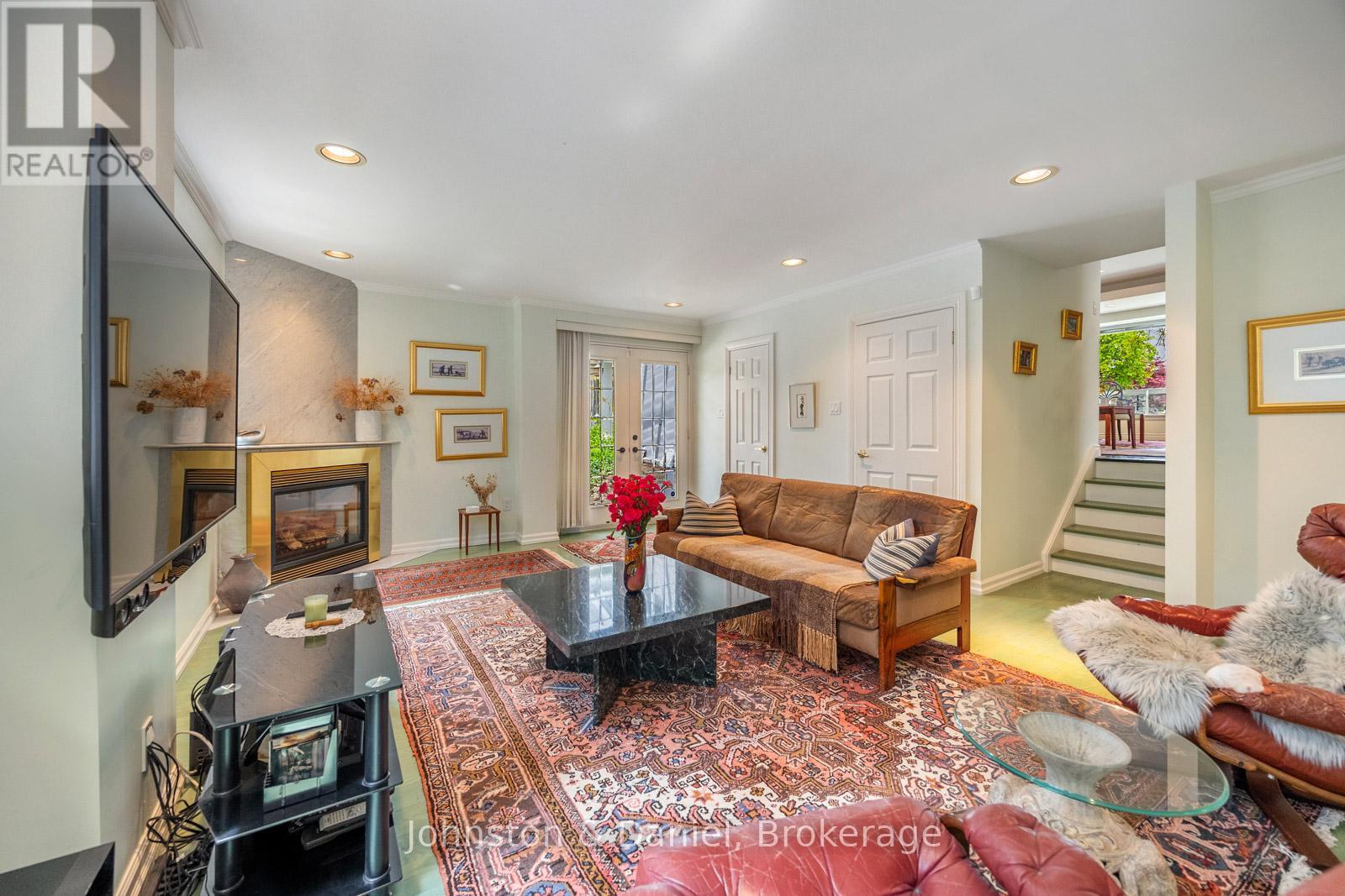 31 George Henry Boulevard Property Photo 17