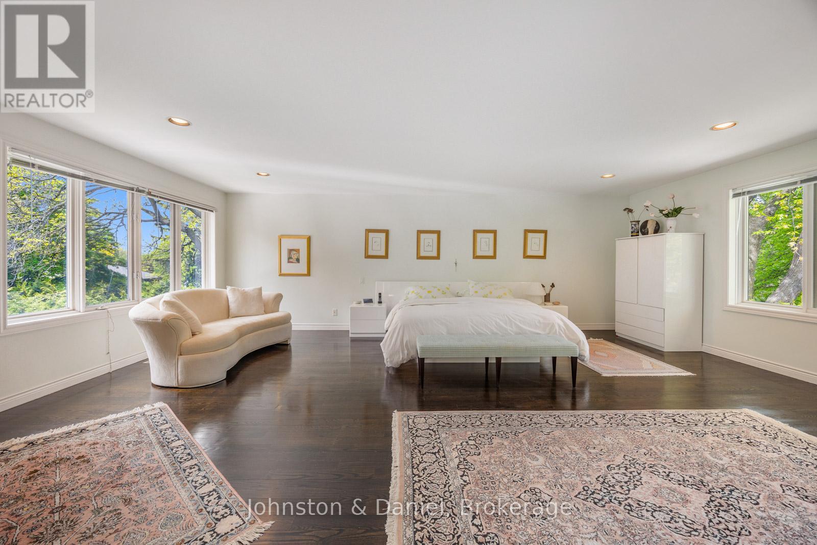 31 George Henry Boulevard Property Photo 22