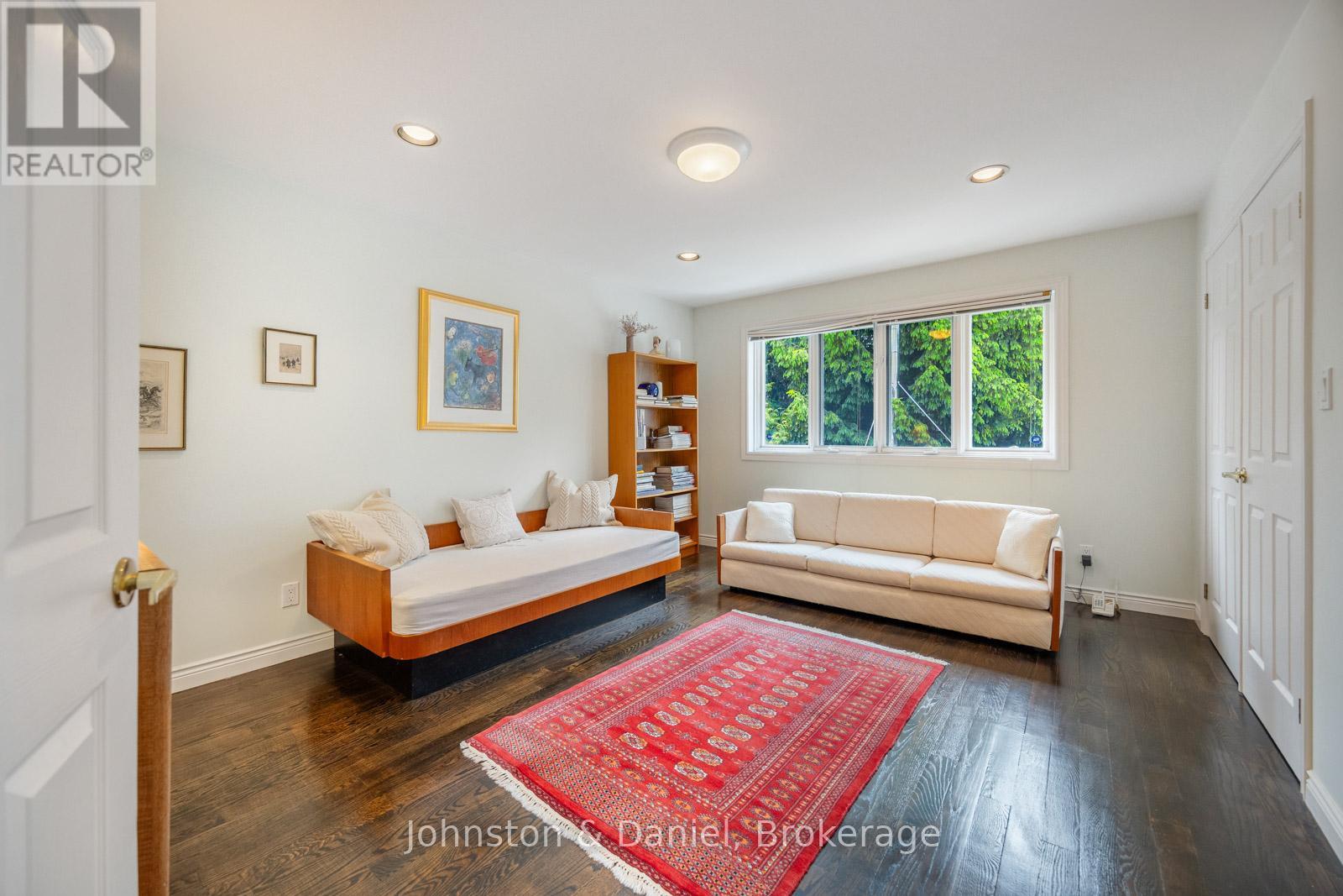 31 George Henry Boulevard Property Photo 28