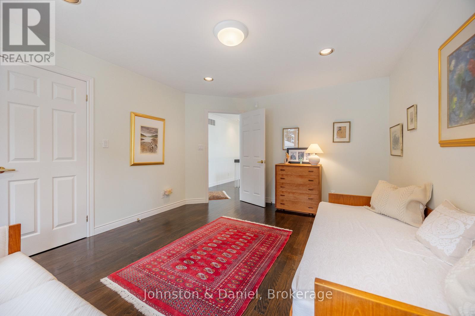 31 George Henry Boulevard Property Photo 29