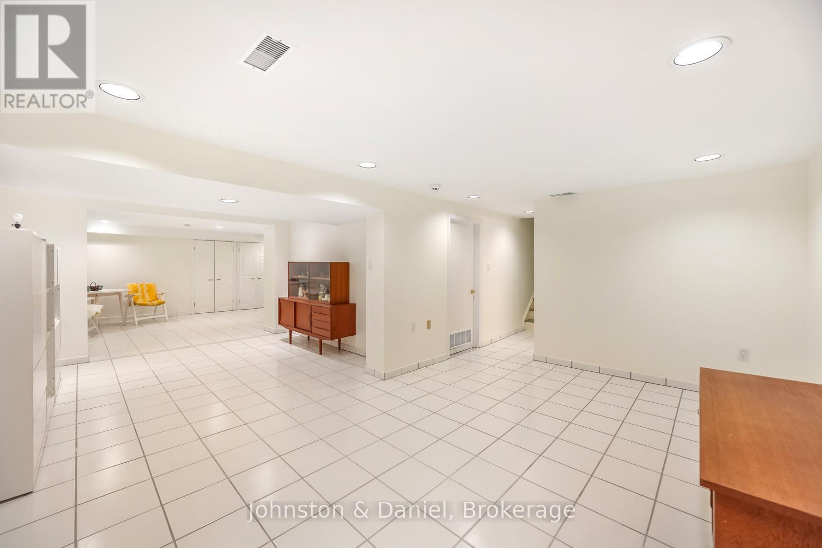 31 George Henry Boulevard Property Photo 36