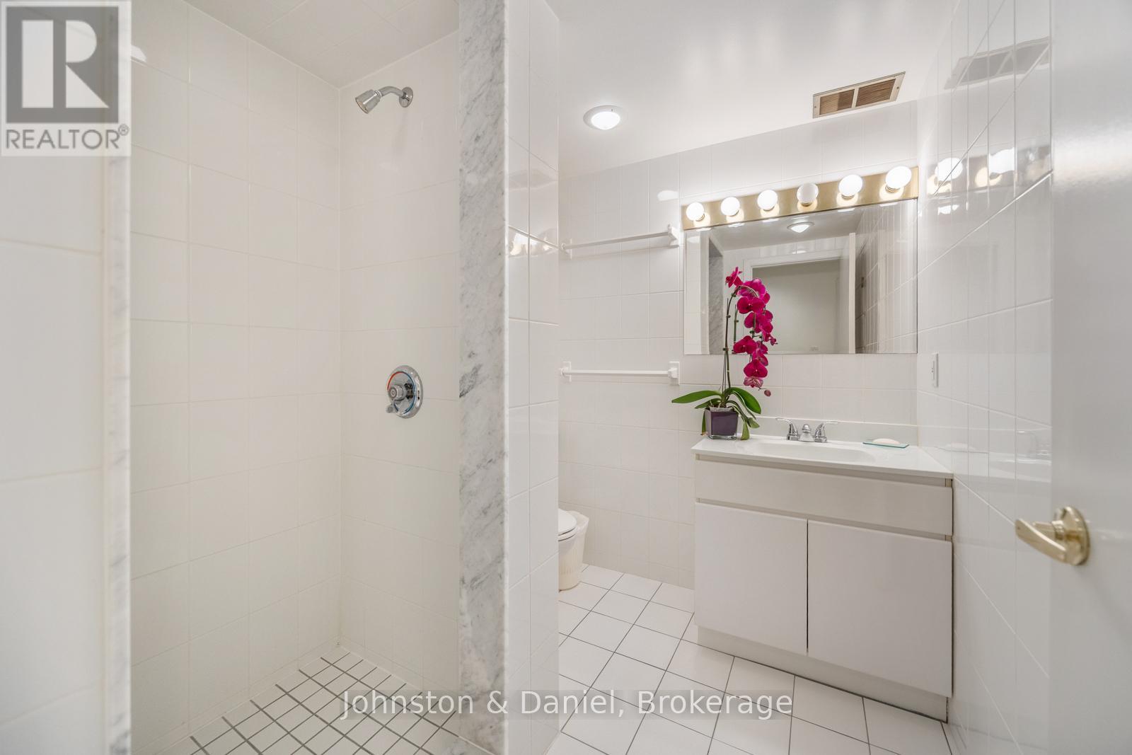 31 George Henry Boulevard Property Photo 40