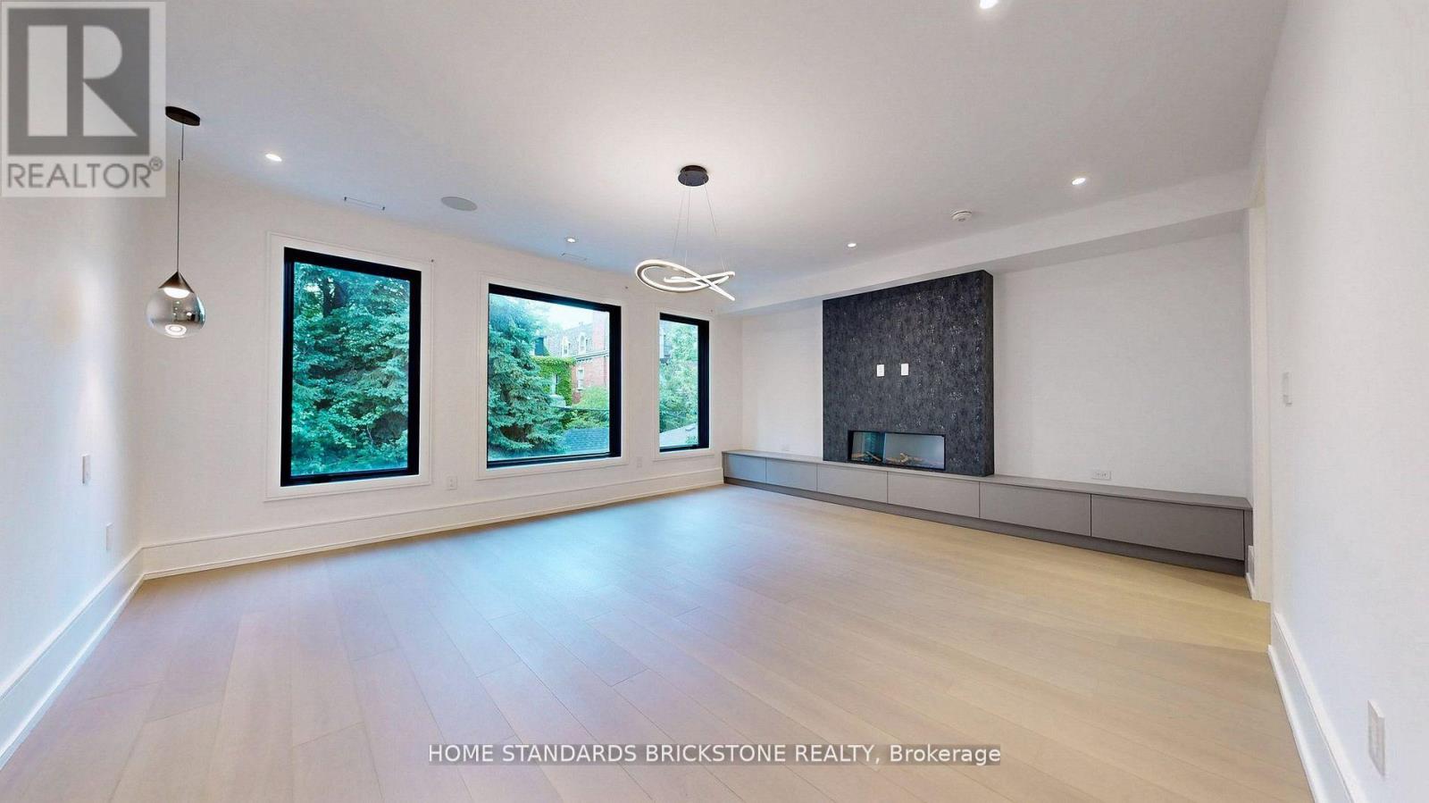 38 Elgin Avenue Property Photo 22