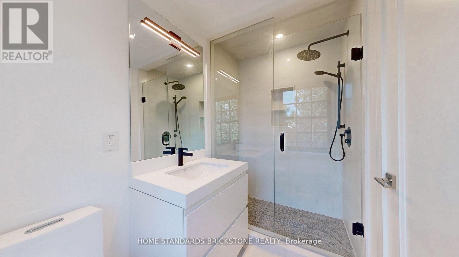 38 Elgin Avenue Property Photo 36