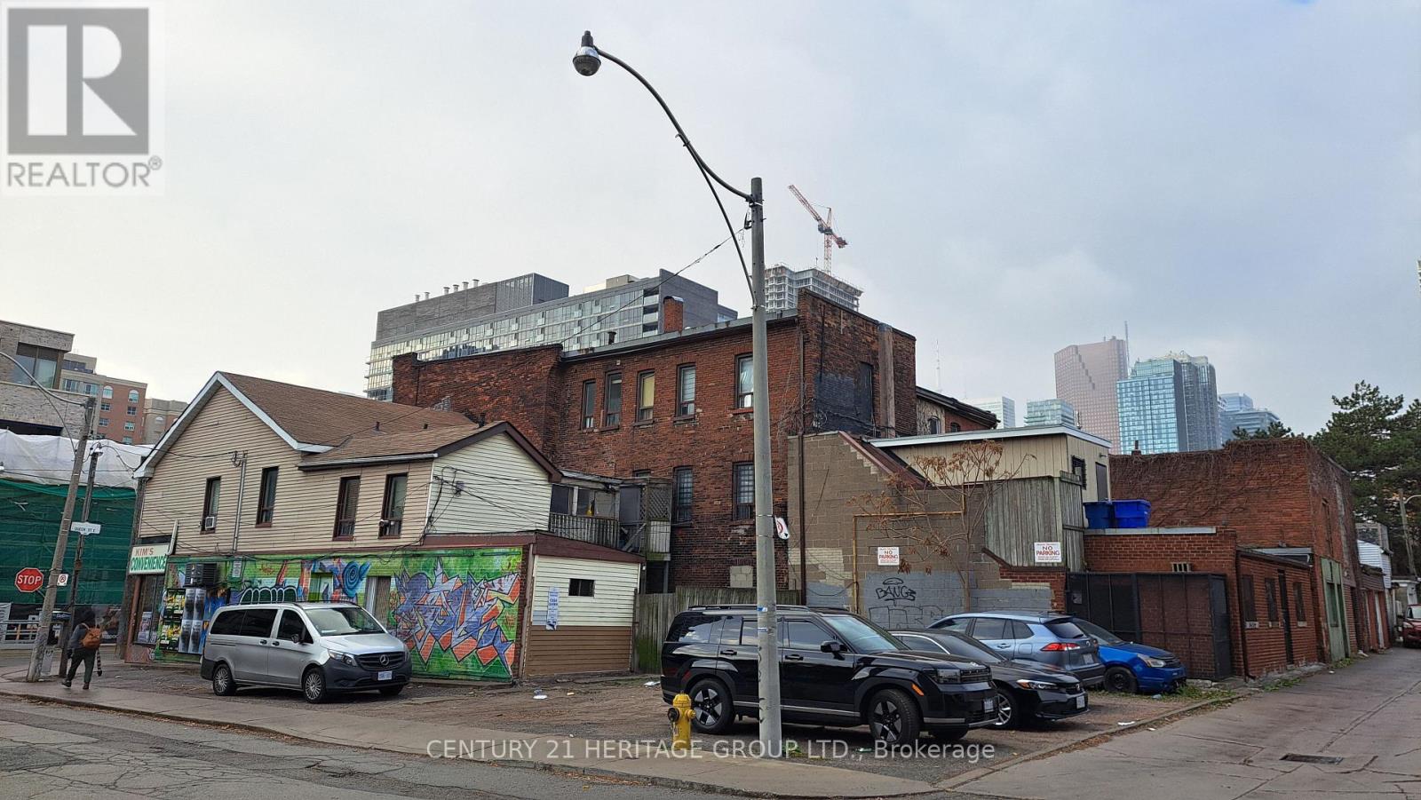 248 Queen Street E Property Photo 10