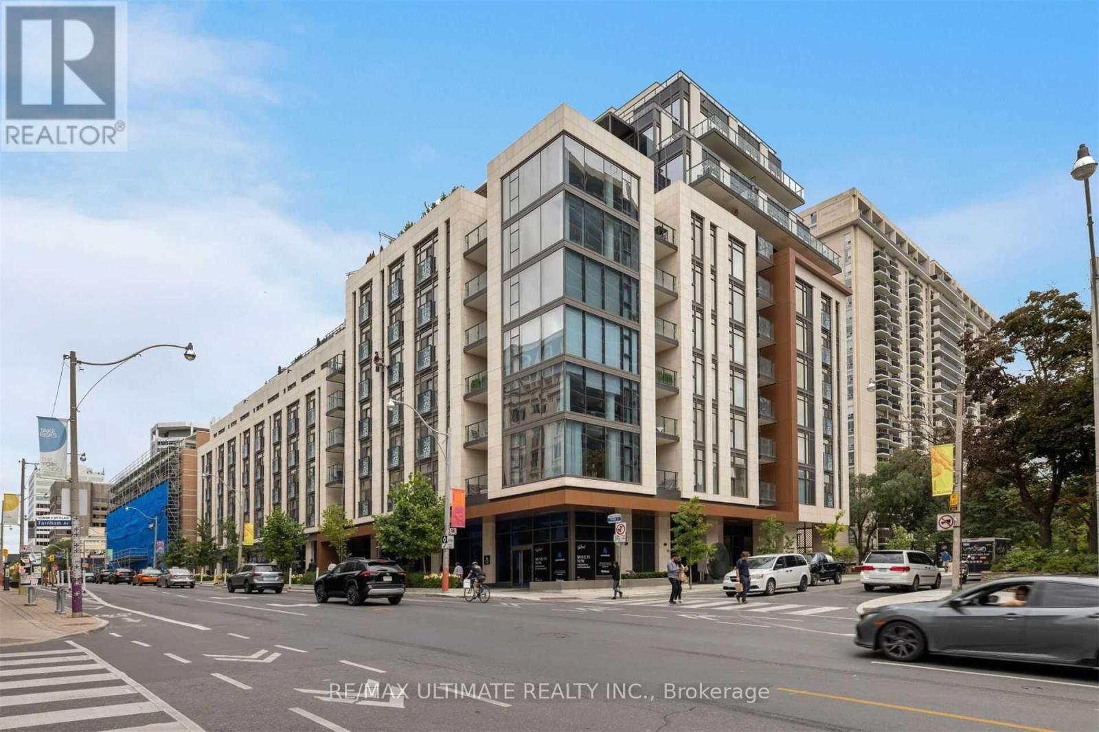206 - 6 JACKES AVENUE