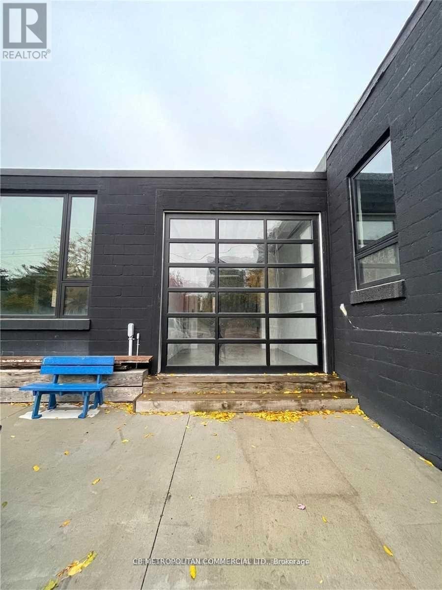 83-91b Walnut Avenue Property Photo 6