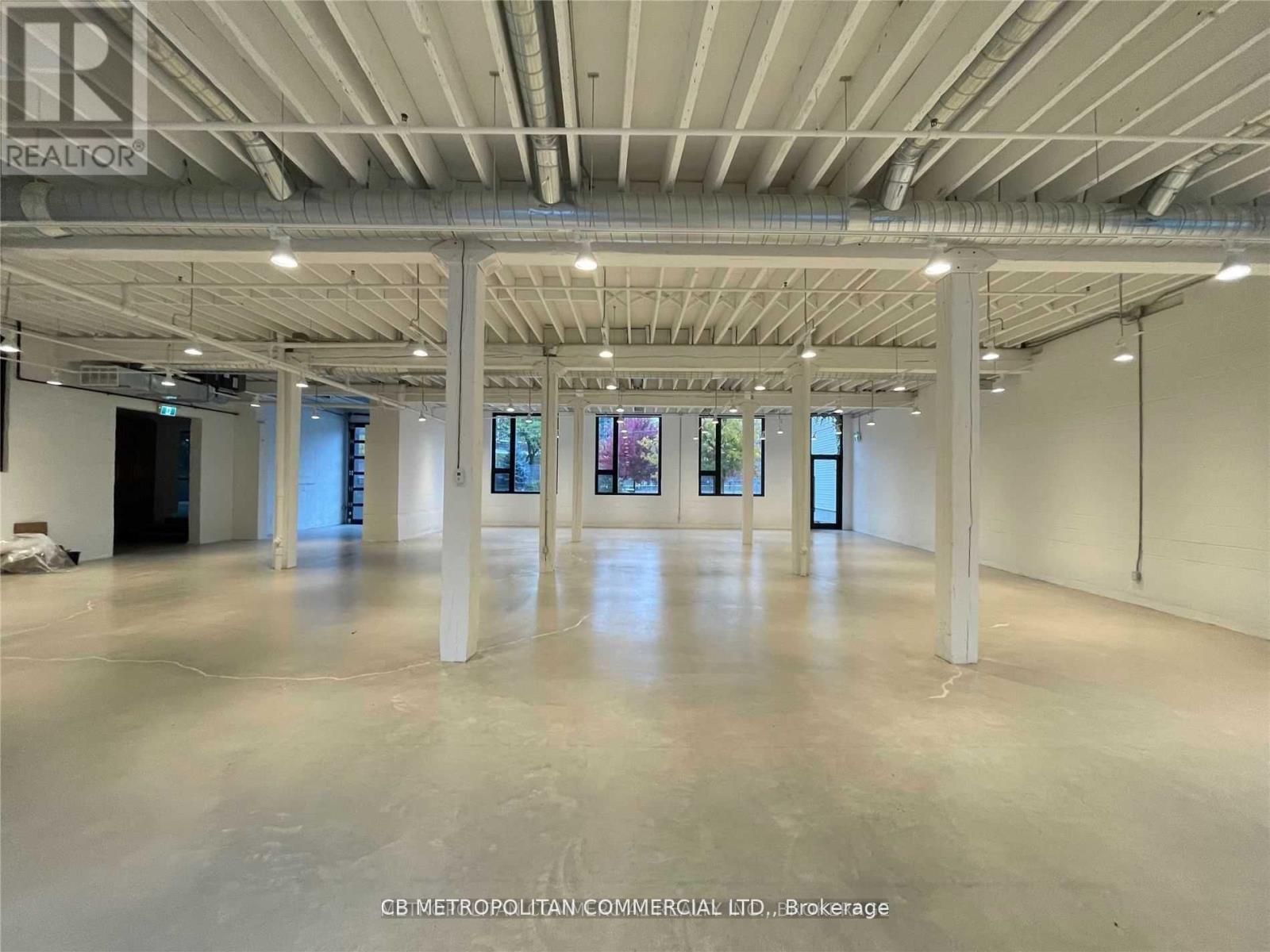 83-91b Walnut Avenue Property Photo 11