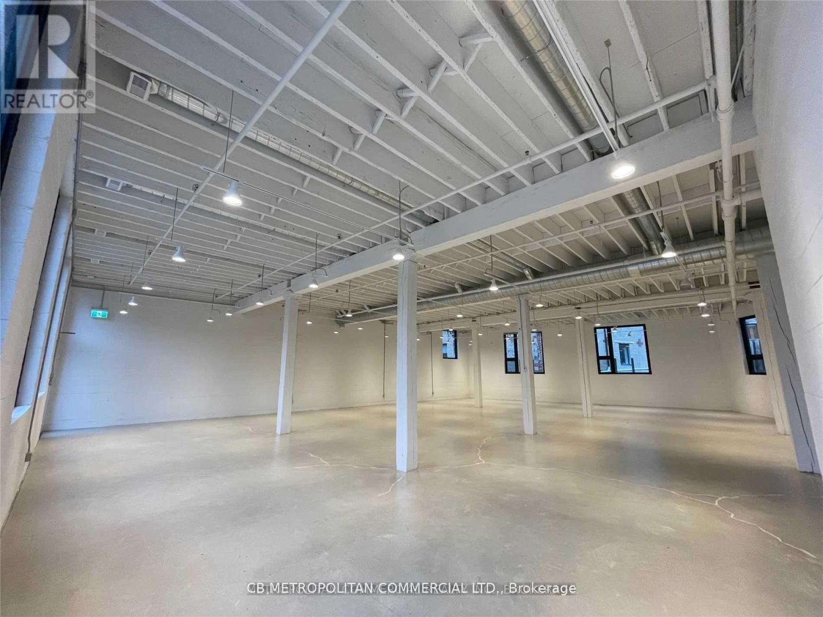 83-91b Walnut Avenue Property Photo 14