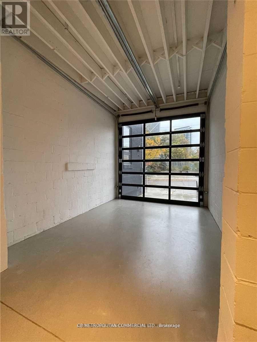 83-91b Walnut Avenue Property Photo 15