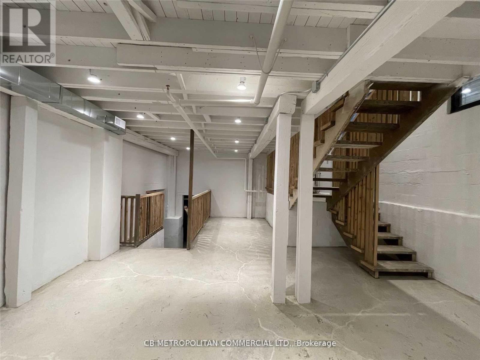 83-91b Walnut Avenue Property Photo 18