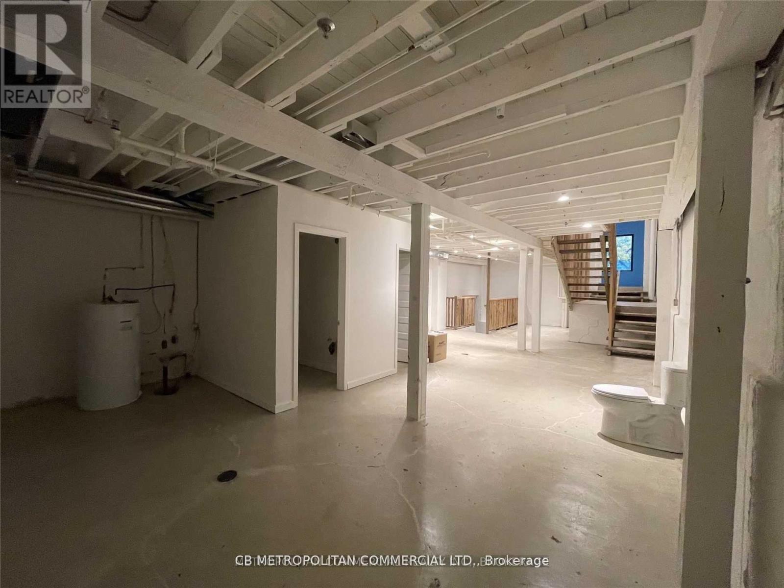 83-91b Walnut Avenue Property Photo 20