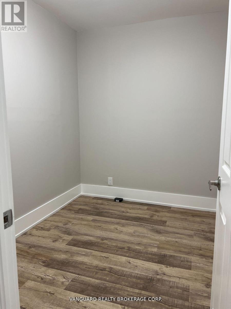 1623a Eglinton Avenue Property Photo 7